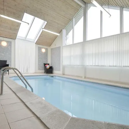 In With 3 Bedrooms, Sauna And Indoor Swimming Pool * Ebeltoft