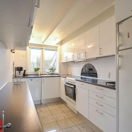 Dom wakacyjny In With 3 Bedrooms, Sauna And Indoor Swimming Pool Ebeltoft